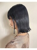 切りっぱなしボブ×ブルーブラック