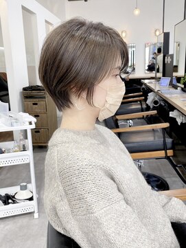 ジーニー 横浜(giinii) 大人美人30代40代前下がりショートボブ丸みショート【横浜】渋谷