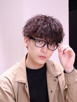 ネイビー(NAVY)&nbsp;メガネ男子必見 女子ウケ抜群 パーマヘア ウェーブパーマ