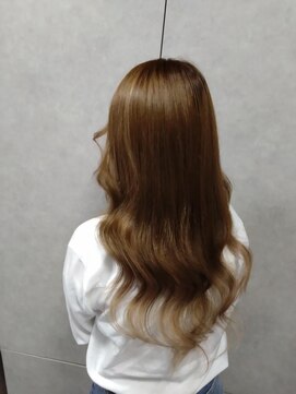 ニーナ ビューティーサロン(NINA Beauty Salon) プルエクステでグラデーション