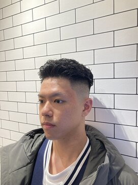 リリーコナー 武蔵小杉(LilyConnor) 武蔵小杉/メンズ/ヘッドスパ/眉毛/バーバー/フェード