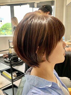アーツ 茅ヶ崎(arts) ショートカット20代30代40代前髪あり面長丸顔ショートボブ