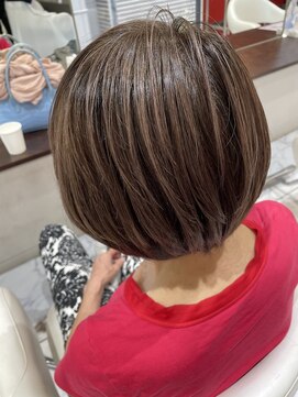 マニクレアーレ 北千住店(mani CREARE) 白髪ぼかしハイライト