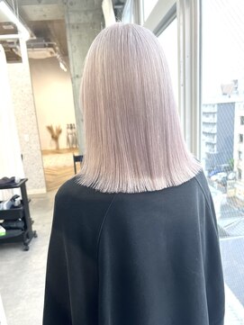 ラニヘアサロン(lani hair salon) ホワイトミルクティー/切りっぱボブ/ハイトーン【大名/天神】