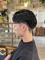 アルマ(ALMA)&nbsp;毛流れセンターパートニュアンスパーマワンカールパーマ刈り上げ