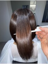 フク(FUKU)&nbsp;シンプル＆エレガントなストレートヘア