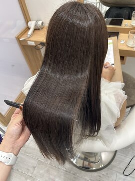 アドラーブル ココロ 新潟(adorable CoCoLo) ツヤサラ縮毛矯正！