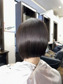 美容室 夢先案内 ドクタートリートメントで艶々ミニボブ