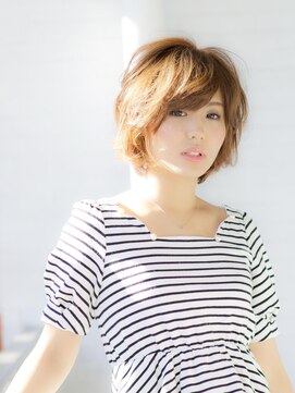 リル(Rire) 30代40代50代大人小顔ショートボブ耳かけ丸みくびれ