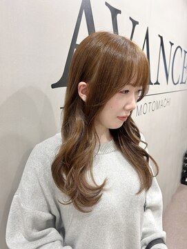 アヴァンス 神戸元町店(AVANCE.) ワンカラーで明るめベージュ