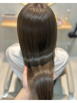 シェアサロン U 髪質改善トリートメントとオリーブグレージュ