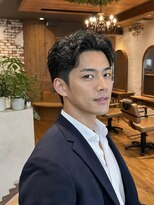 カラン エ ノエル(Calin et Noel)&nbsp;センターパートコンマヘア毛流れセンターパート束感ショート