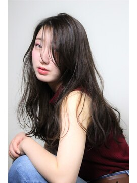 ヘアーデザイン アトリコ(Hair design attrico) 似合わせカットで作る　抜け感ゆるカール