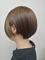 ララ(LALA)&nbsp;ころん、まるっとしたショートボブ