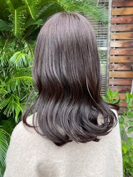 ナカオコアフュール(NAKAO COIFFURE) 黒髪/暗髪×セミロング