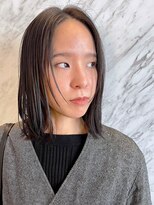 アイウィル(Ai WilL)&nbsp;艶感　透明感　ダークカラー　ストレート　ボブ　センターパート
