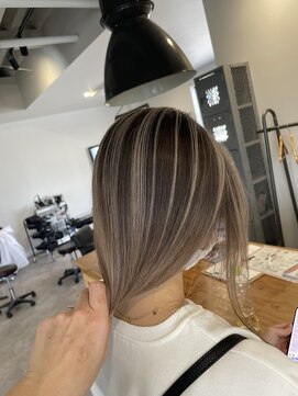 ナンバー 竪町(number+) 筋感たっぷりバレイヤージュ