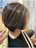 白髪ぼかしショートボブ