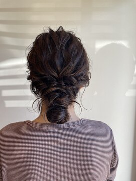 パーク(PERK) シニヨンアレンジ