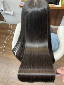 ヘアーウィンクルム(HAIR VINCULUM)の写真/じっくり美髪へと導く【髪質改善縮毛矯正】で感動のサラツヤ髪へ。ダメージを最小限に抑えた施術をご提供＊