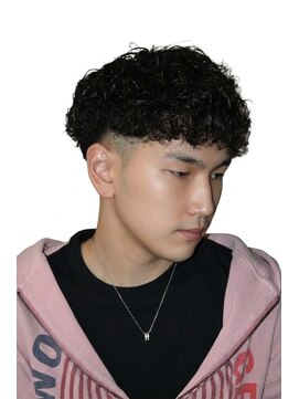 グロウ 別府店(growth) プードルパーマ刈り上げツーブロックフェードスペインカール