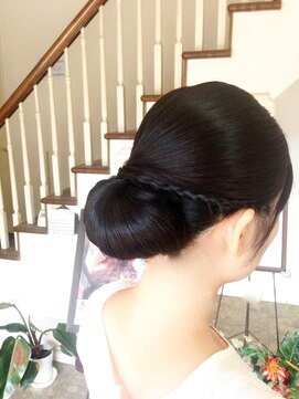 フィール ヘアーアンドメイク(FEEL HAIR&MAKE) 和装にぴったり♪きれいにまとめて上品スタイル