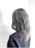 カーキアッシュ
