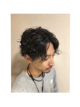 ヘアアンドリラクゼーション ヒスイ(Hair＆Relaxation HISUI) センターパートツイストスパイラルパーマ