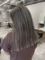 アヴァンス 京橋店(AVANCE)&nbsp;チャコールグレー×エアータッチバレイヤージュ