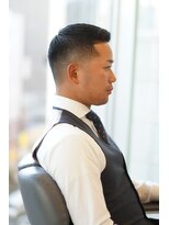 にもう&nbsp;ハンナリサイドパートかき上げヘア