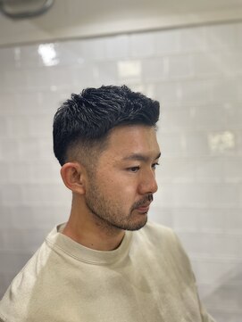 メリケンバーバーショップ フクオカ(MERICAN BARBERSHOP FUK) かきあげナチュラルフェードビジネス