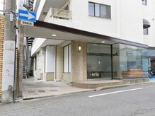 ヒノデ(hinode)の雰囲気（車で来る際は店舗向かって左側のスペースにお停めてください）