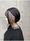 ボブ×インナーカラー×ホワイトベージュ