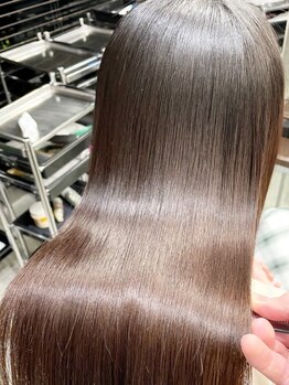 ラブレア(La-Brea)の写真/縮毛矯正の仕上がりをよりナチュラルに◎今までにない柔らかな手触りと艶のある美髪に。