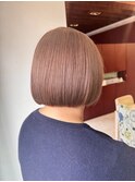 ベージュ×ピンク  ボブスタイル