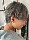 ハイライトカラーミルクティーベージュレイヤーカット