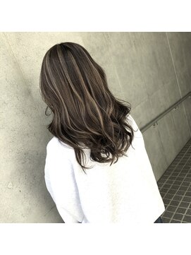 キャパ(CAPA) レイヤーメルティカラーフェミニンロング似合わせカット22