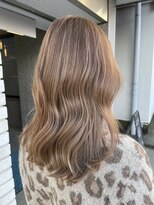 オーガニックエコ 川越(organic+eco)&nbsp;30代40代大人かっこいいホワイトベージュハイライト×ミディアム