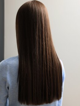 ルビー美容室の写真/うねりやクセが気になる方にオススメ!まっすぐなりすぎない自然なストレートが人気◎憧れのサラサラヘアへ!