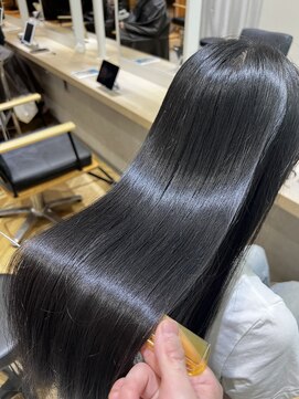 ジーナ 福岡天神(Zina) 《艶髪》美髪縮毛矯正×ダークグレーカラー