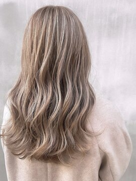 モアナ バイ ヘッドライト 長野駅前店(Moana by HEADLIGHT) #長野駅前#ハイトーンハイライト#くすみベージュ