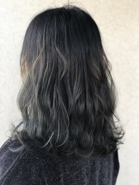 カミユイドコ ニン(kamiyuidoko nin) グラデーションカラー