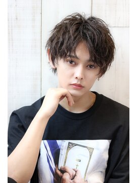 ネイビー(NAVY) 韓国 かき上げヘアコンマヘア ショートレイヤー センターパート