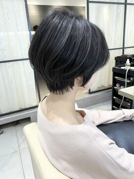 アンド ストーリーズ(&STORIES) 【大人かわいい小顔スリークボブローライト20代30代40代】