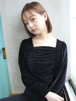 バース(BIRTH)&nbsp;天神【BIRTH】パールベージュ×フェミニン×切りっぱなしボブ