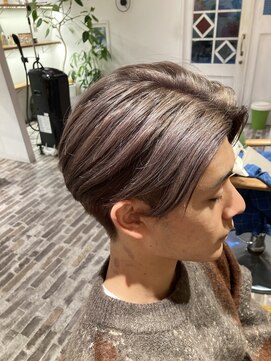 リリーコナー 武蔵小杉(LilyConnor) 武蔵小杉/メンズ/ヘッドスパ/眉毛/バーバー/フェード/ブリーチ