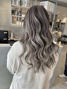 ロテ(LOTE.) ハイライト/髪質改善/ブリーチ/切りっぱなし/一宮/妙興寺