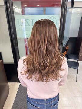 アイズ 本厚木(AIZU) 白髪ぼかしハイライト ピンクベージュ