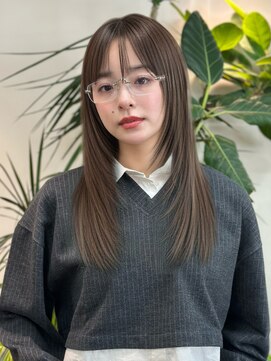 オムニス 表参道(Omnis) ハイレイヤーミディアム・ロング20代30代顔周りオリーブカラー