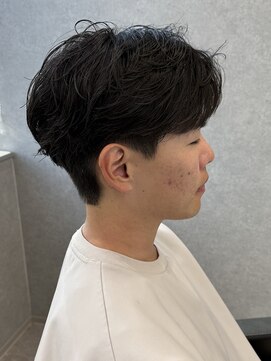 リオールバイニアウ(RE:ALL by Niau) メンズセンターパートパーマニュアンスパーマスパイラルパーマ